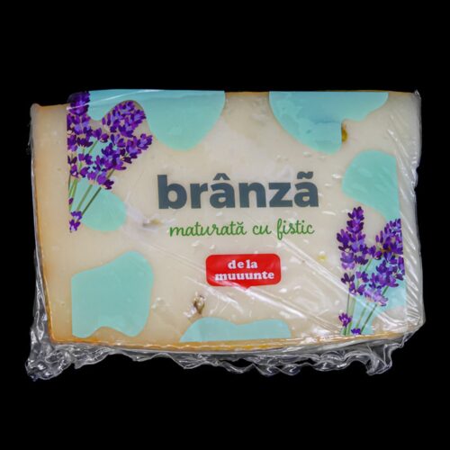 Brânză maturată de vacă, cu fistic